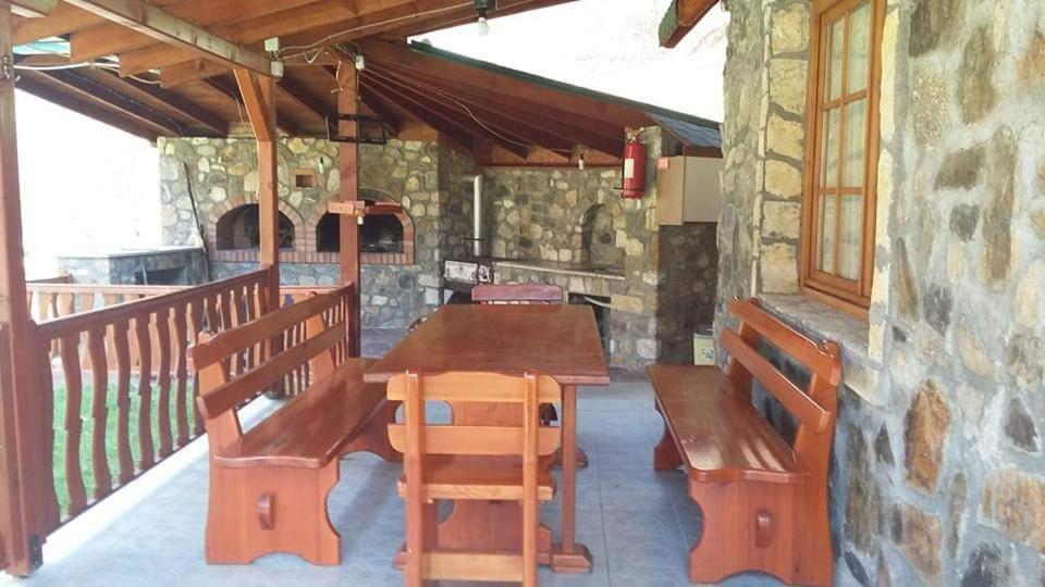 Turistichki Kompleks Bela Voda Hotel Dvoriste Екстериор снимка